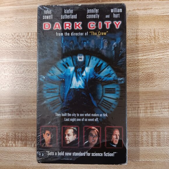 Dark City 1998 VHS Alex Proyas SCIFI Horror Connelly Sutherland Cult Classic VTG - Picture 1 of 8